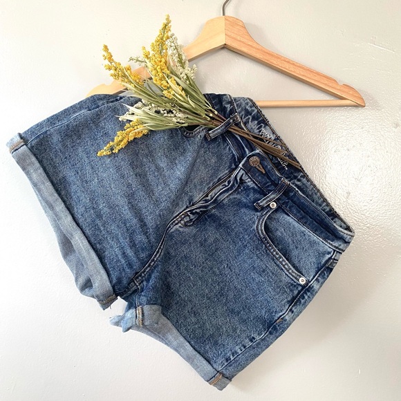 Wild Fable high rise Jean shorts. Size 8